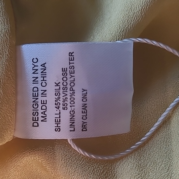 Yumi Kim Queen Bee Wrap Blouse Floral Print Size Large - Picture 11 of 11